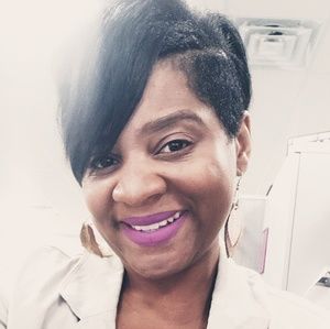 Meet your Posher, Haili